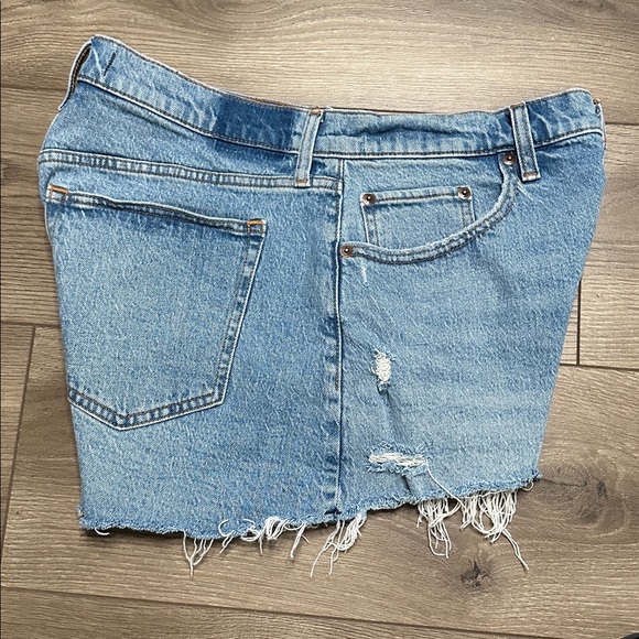 Abercrombie & Fitch The Mom High Rise Curve Love Blue Stretch Jean Shorts 30 - Picture 3 of 8